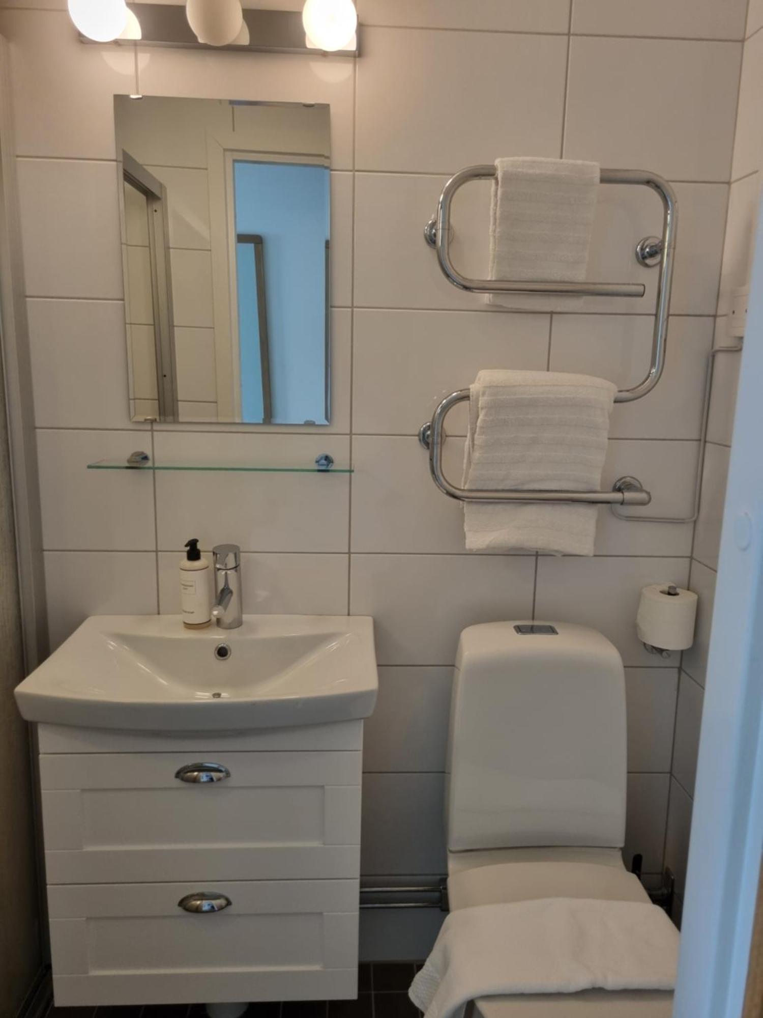 Mjoelby Stadshotell Екстериор снимка